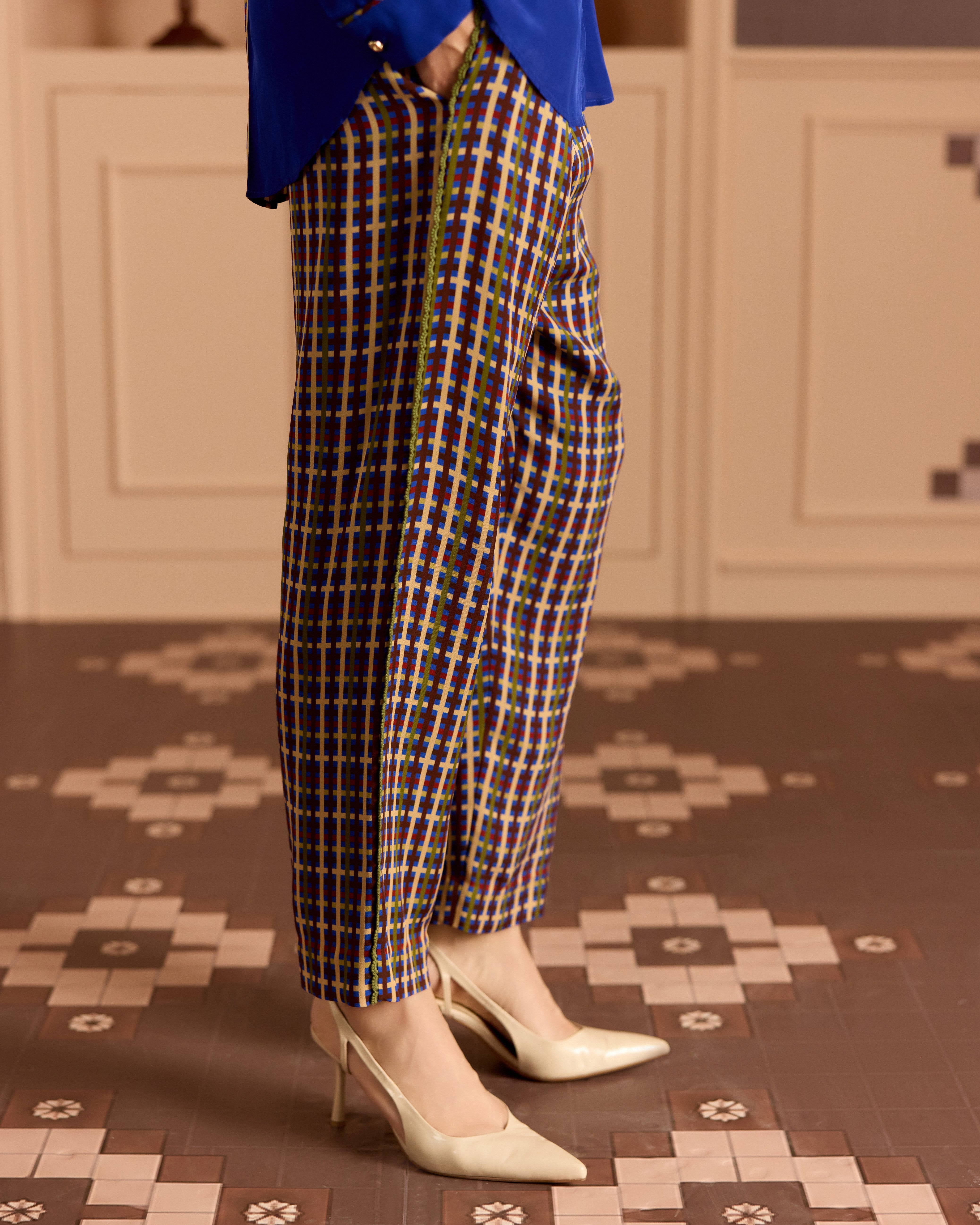 BLUE CHECK TAPERED PANTS