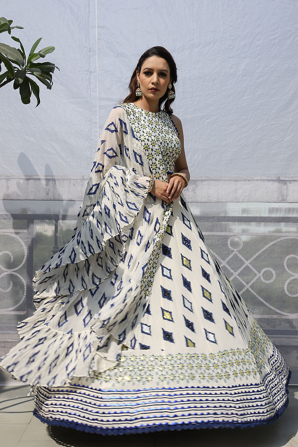 OFF WHITE DIAMOND MOTIF EMBROIDERED LEHNGA SET