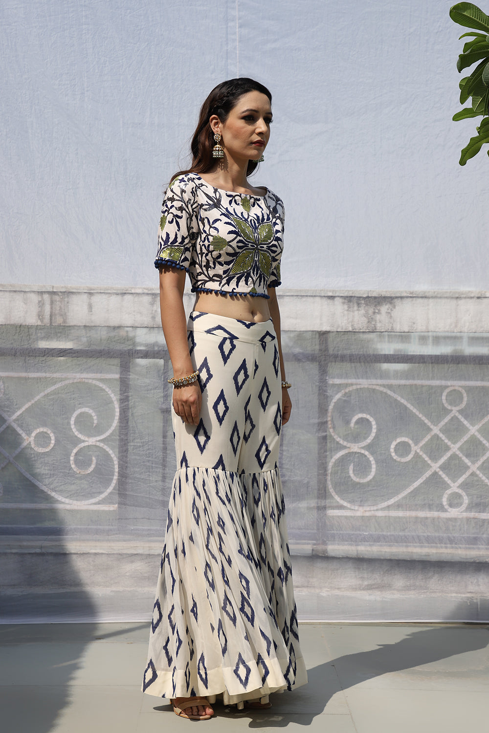 OFF WHITE DIAMOND MOTIF SHARARA SET