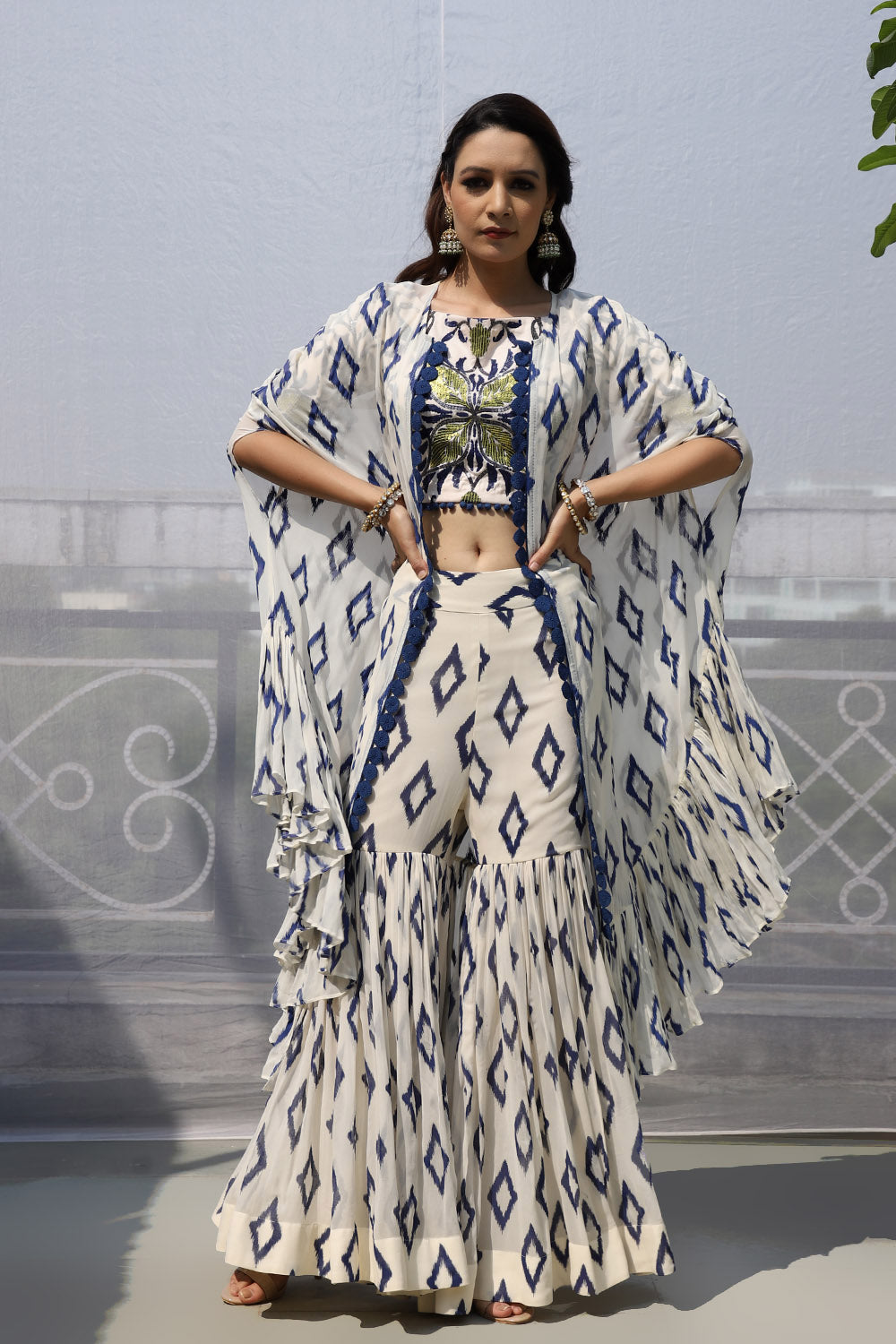 OFF WHITE DIAMOND MOTIF SHARARA SET