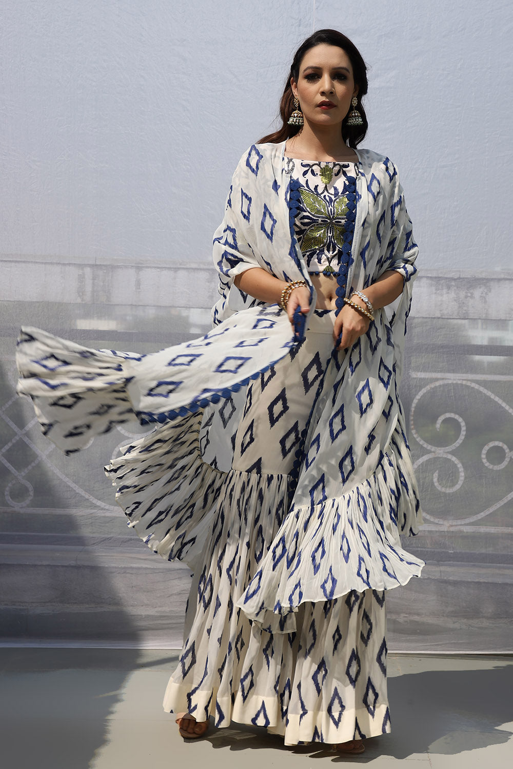 OFF WHITE DIAMOND MOTIF SHARARA SET
