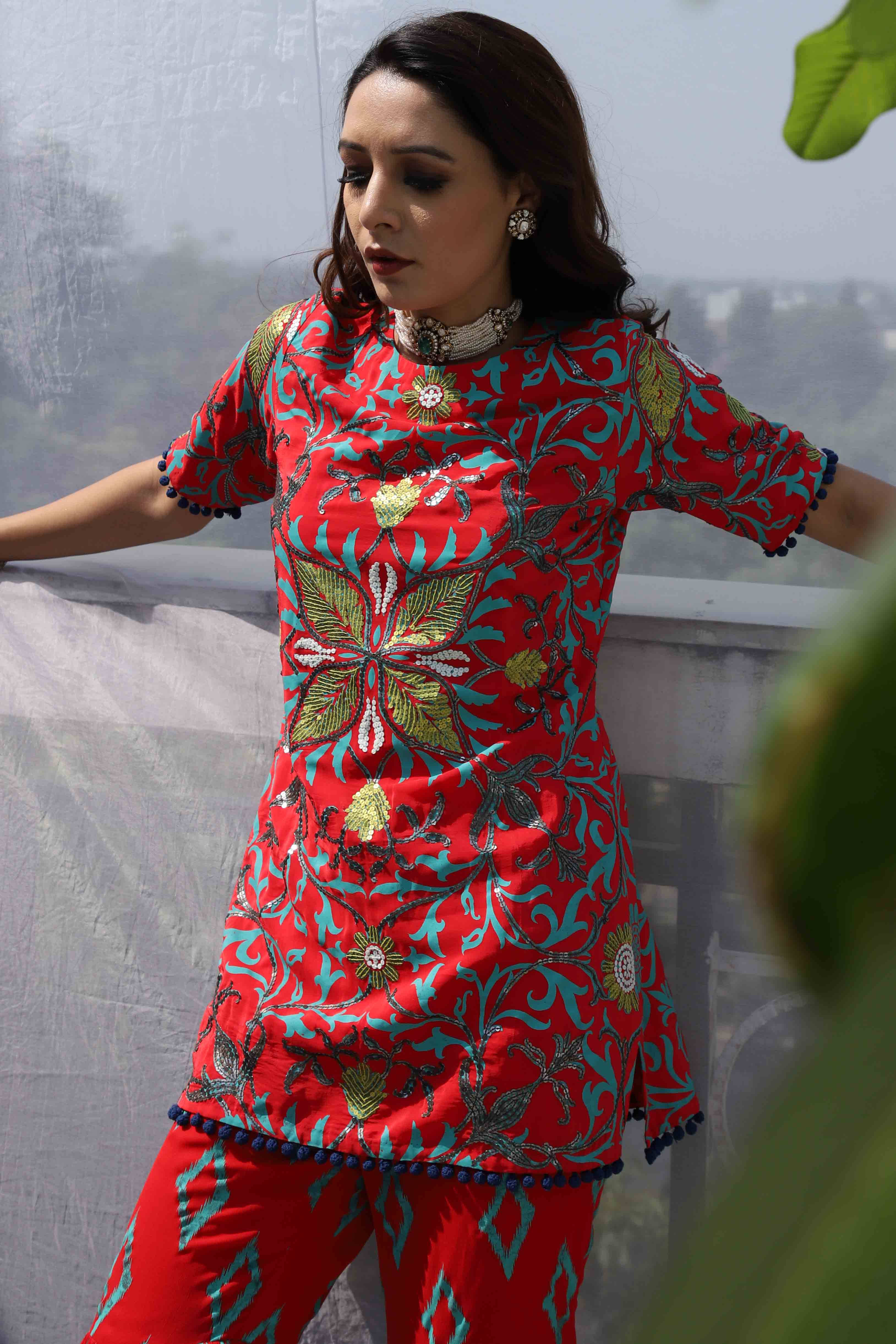 RED DIAMOND MOTIF SHARARA SET