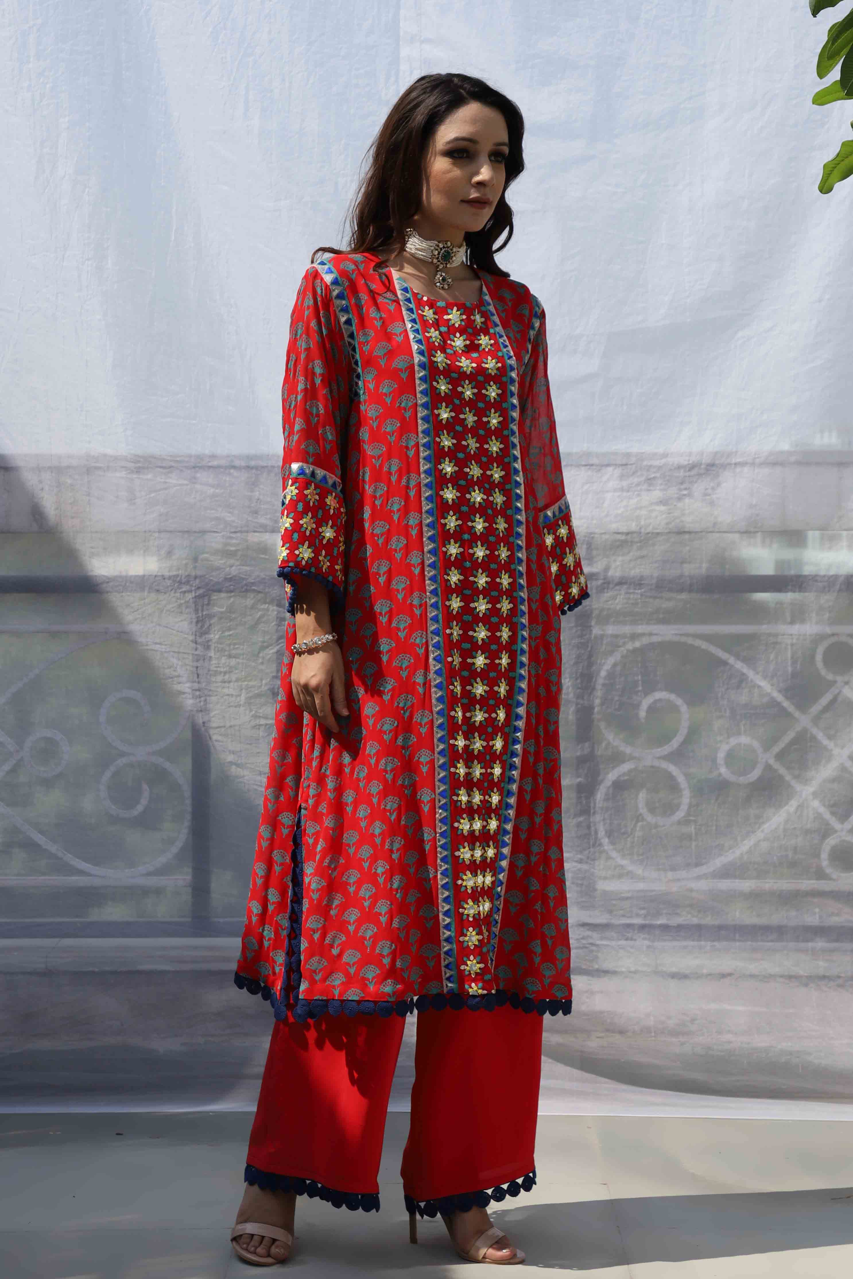 RED CHOGA