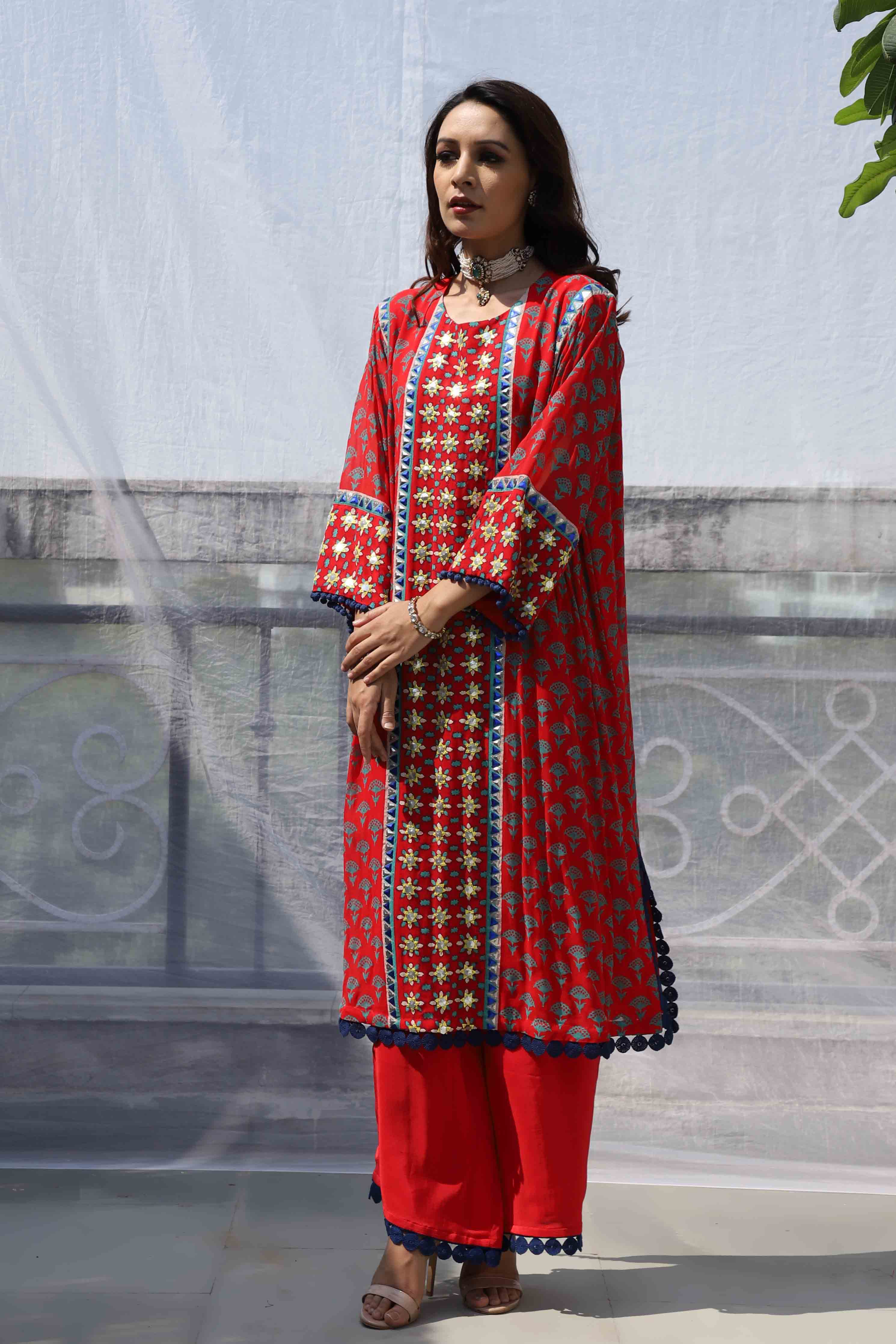 RED CHOGA