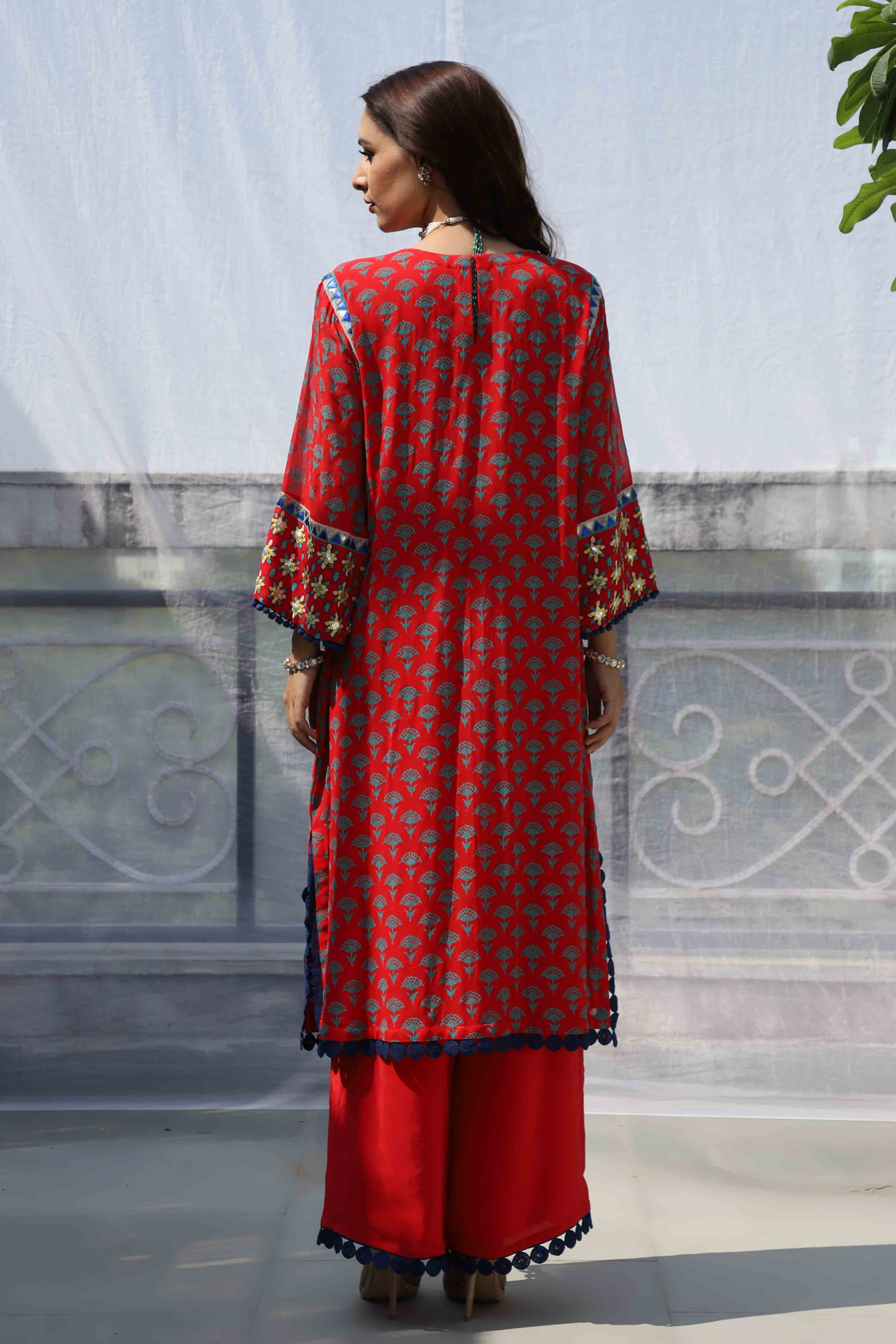 RED CHOGA