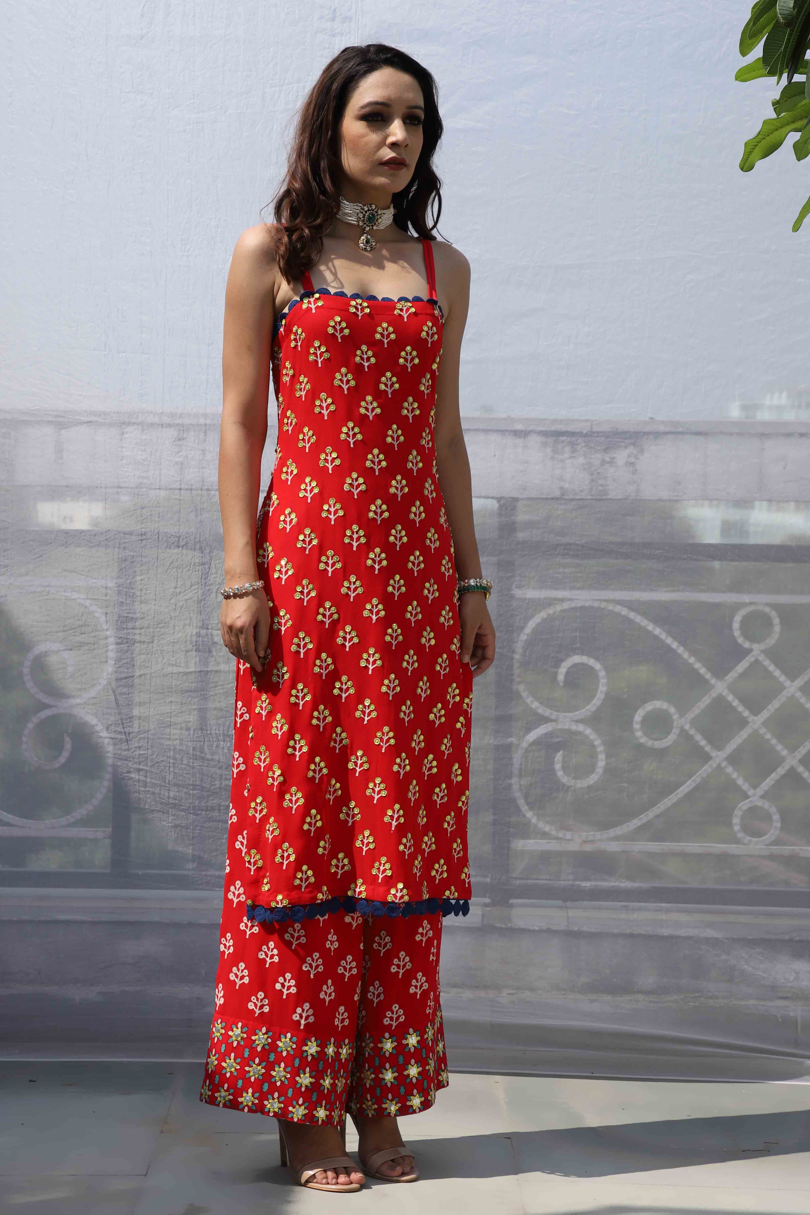 RED SMALL BOOTI STRAPPY KURTA