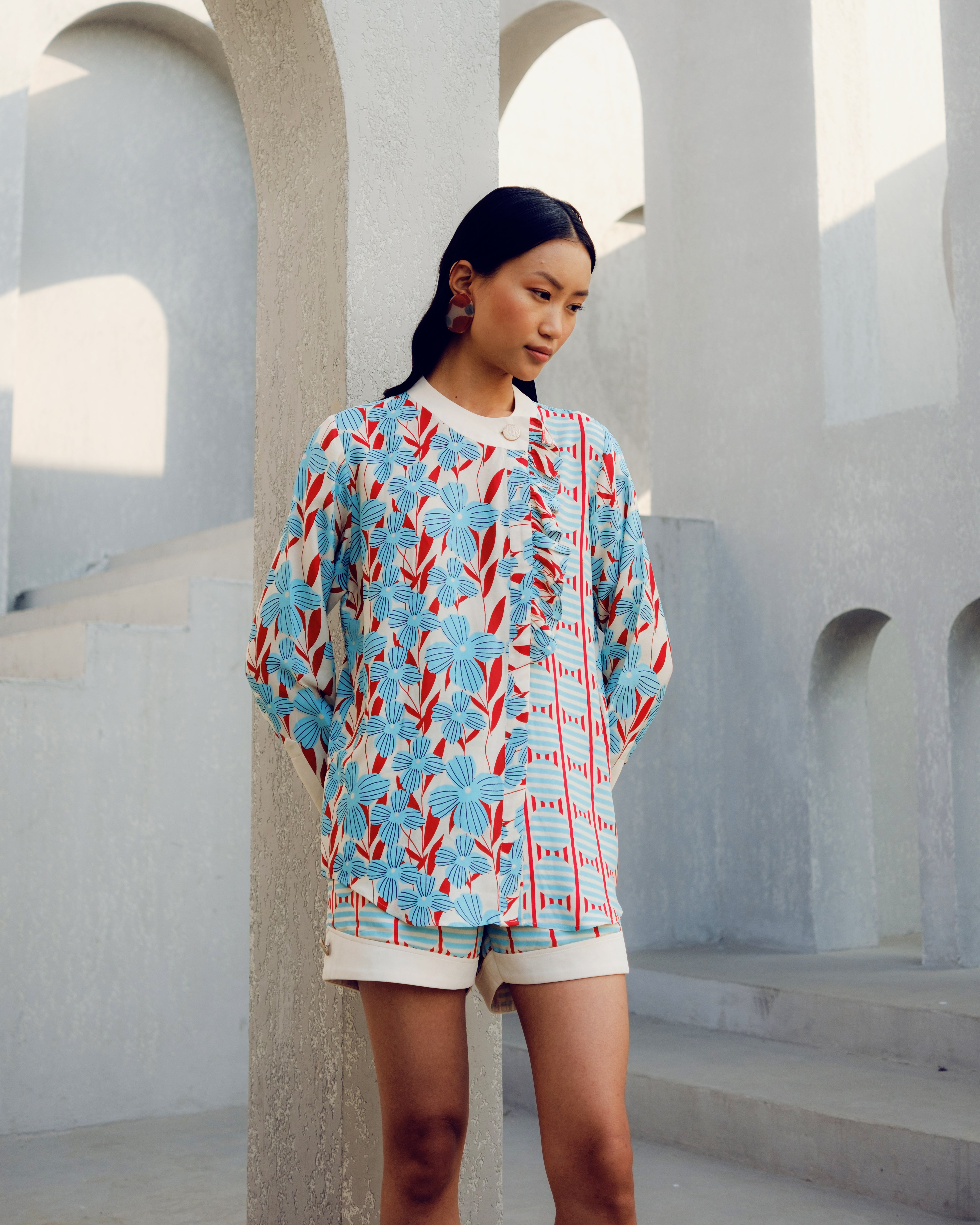 WHITE PRINT PLAY FRILL SHIRT