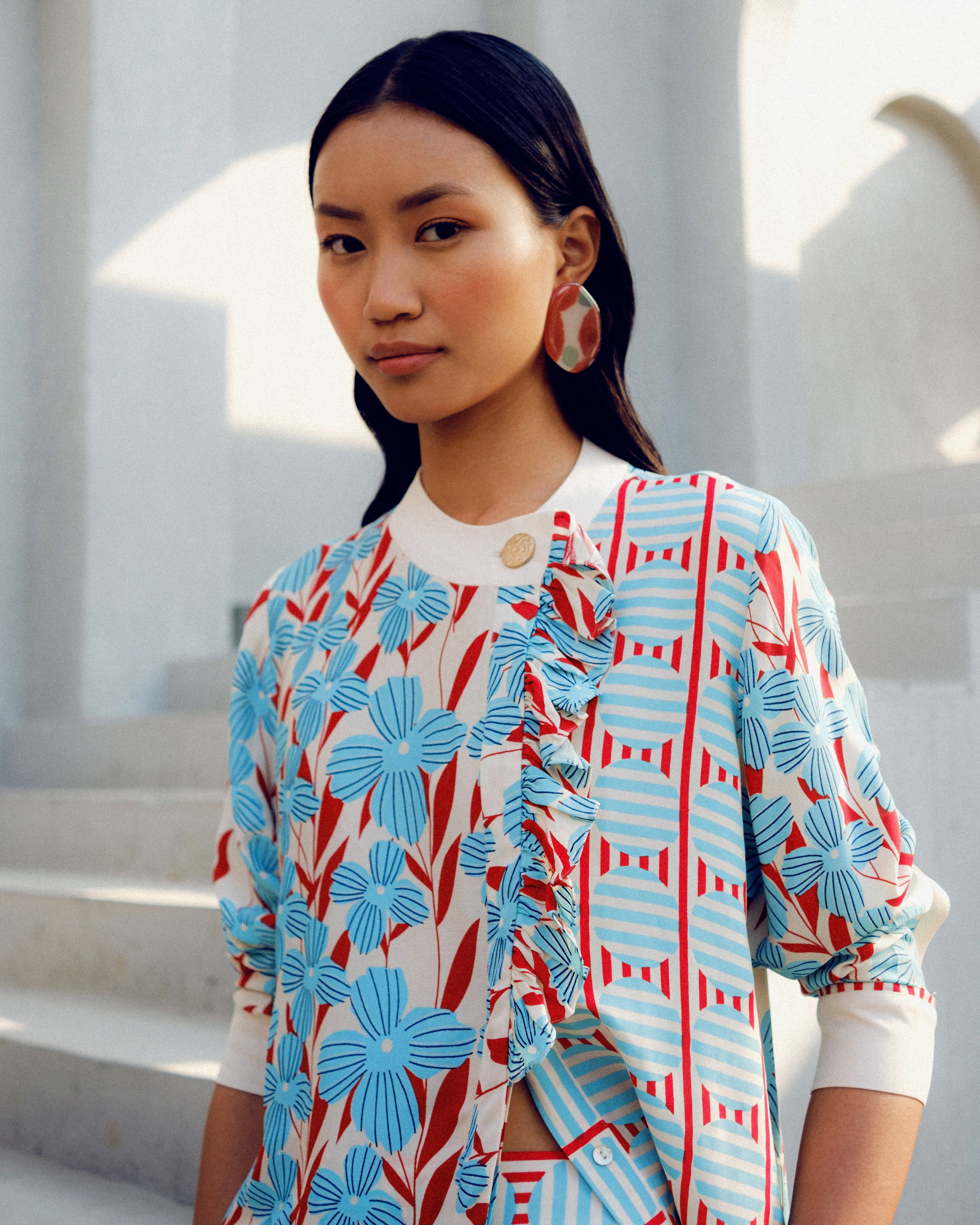WHITE PRINT PLAY FRILL SHIRT