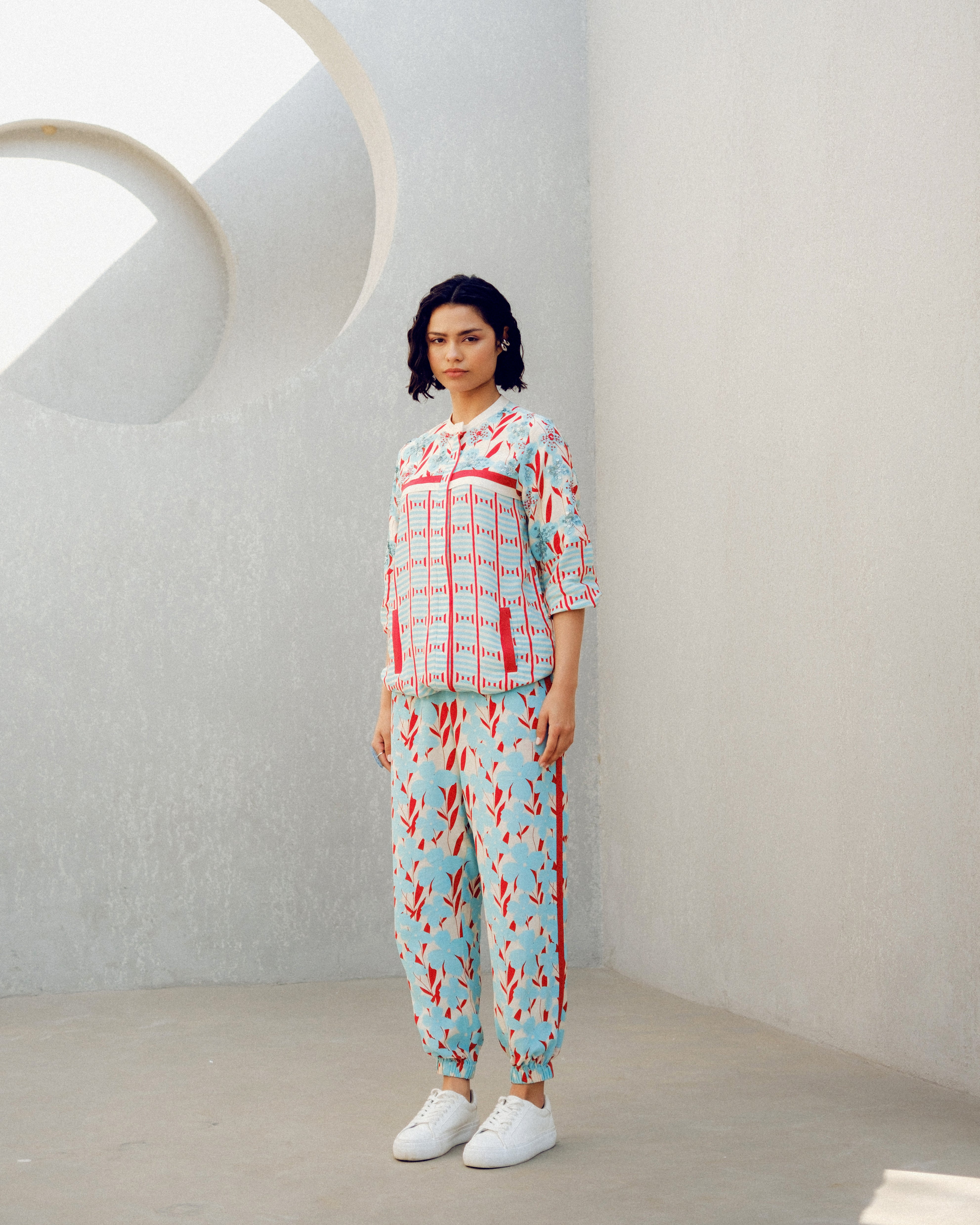 WHITE PRINT PLAY TRACK SUIT