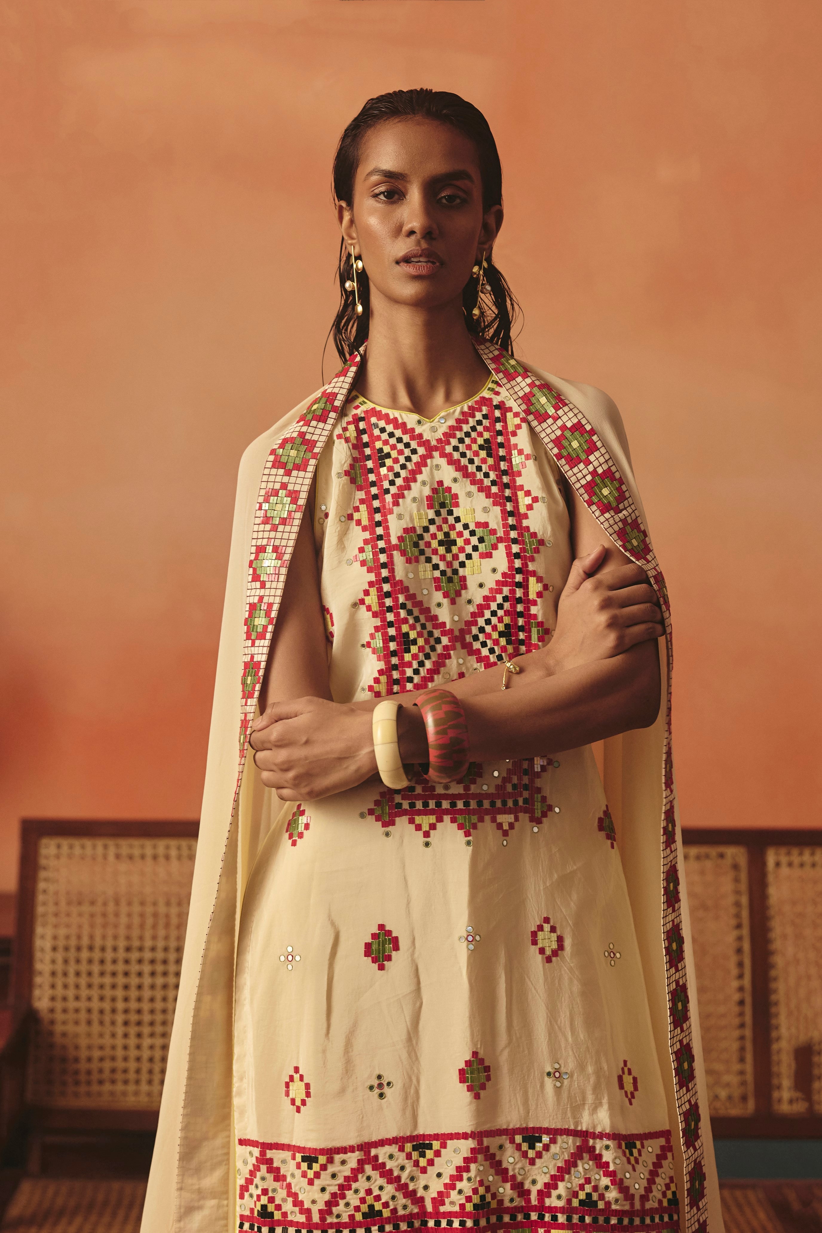 JHAROKHA LEHNGA SET