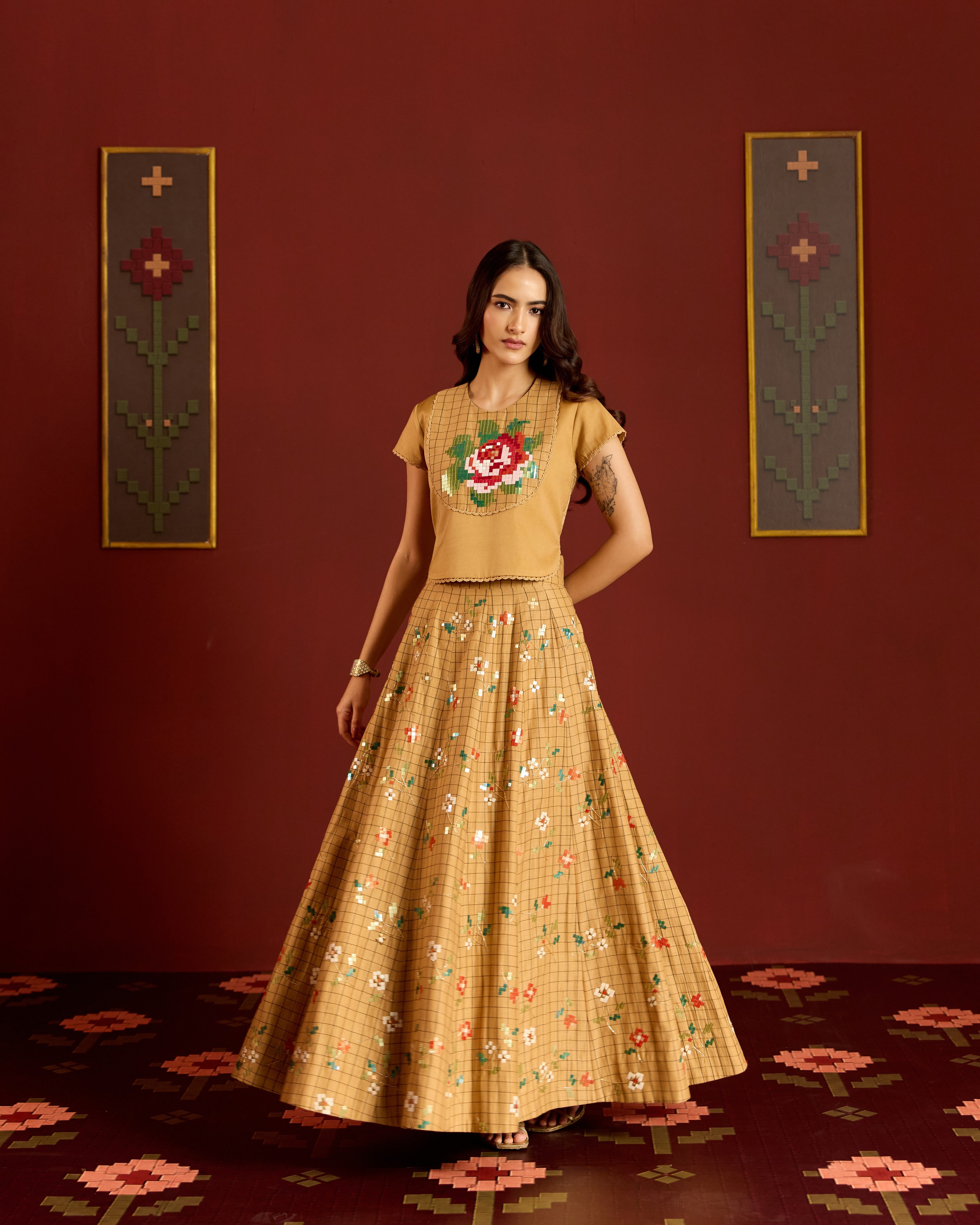 GOLD JAL SKIRT + U-SHAPE BLOUSE