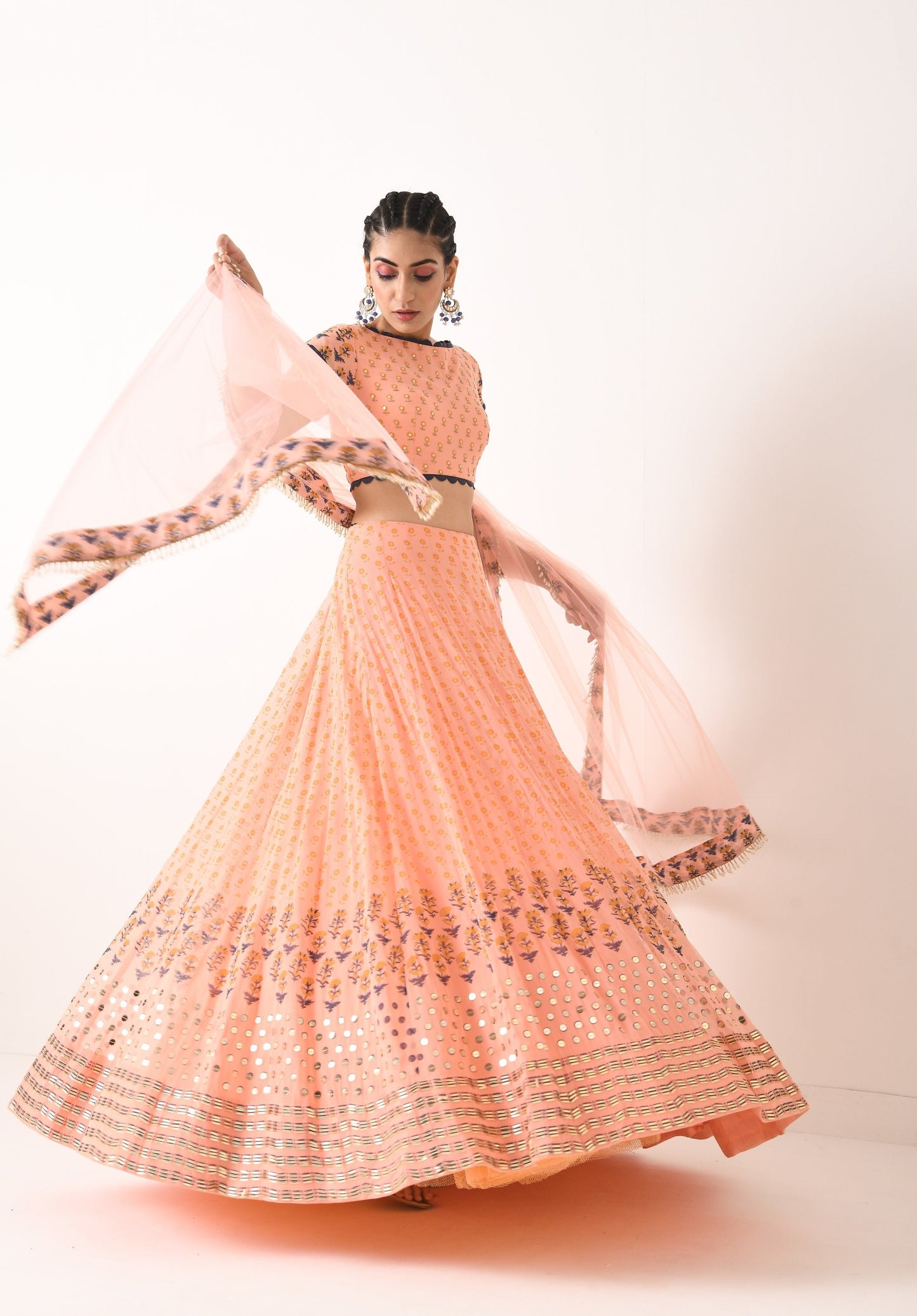 BLUSH PINK THREE BORDER SMALL BOOTI LEHNGA