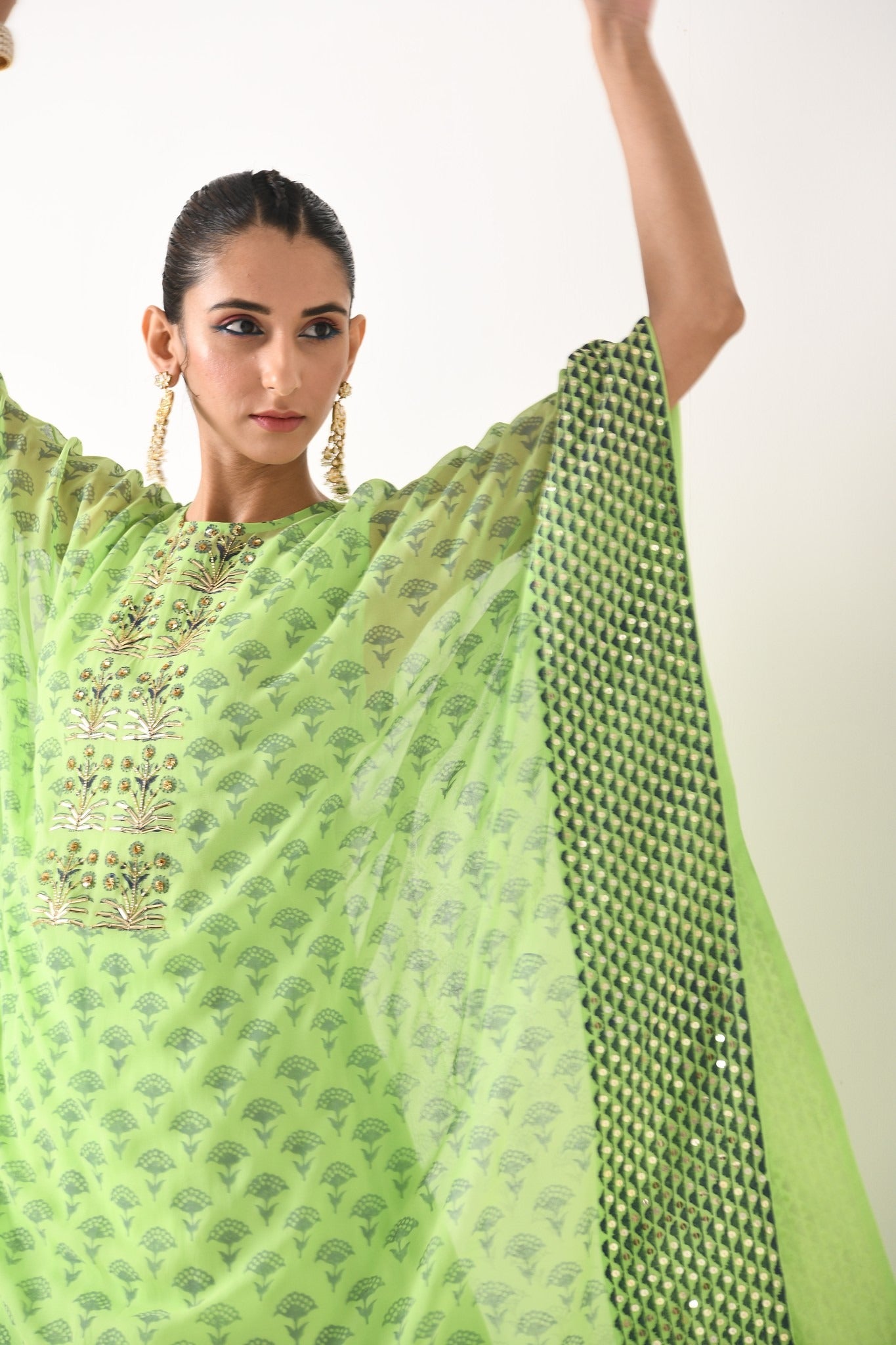 MINT GREEN SMALL TRIANGLE BORDER KAFTAN SET