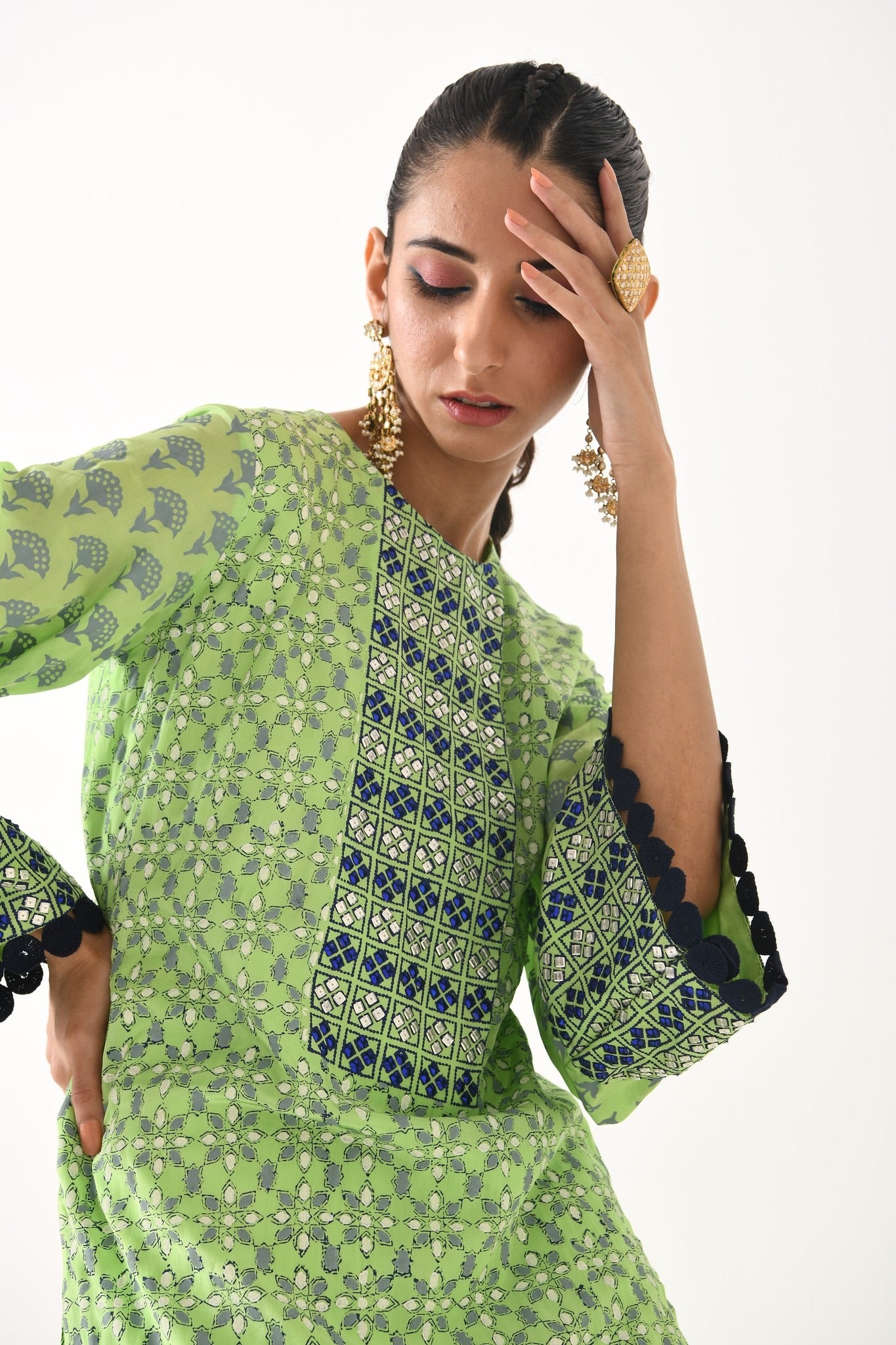 MINT STAR MOTIF STRAIGHT KURTA SET