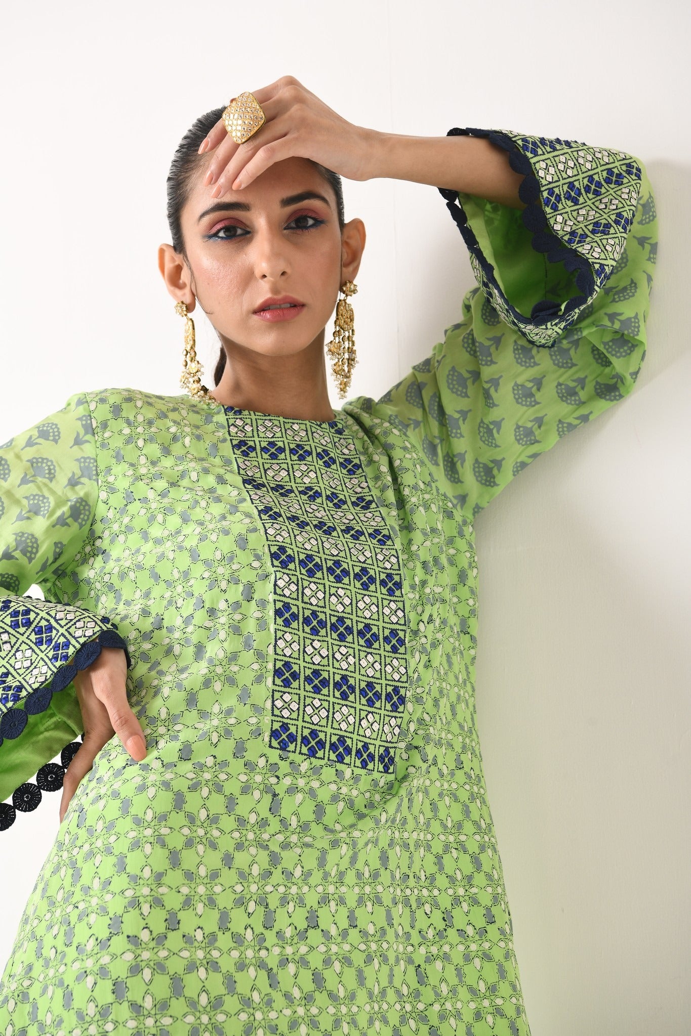 MINT STAR MOTIF STRAIGHT KURTA SET