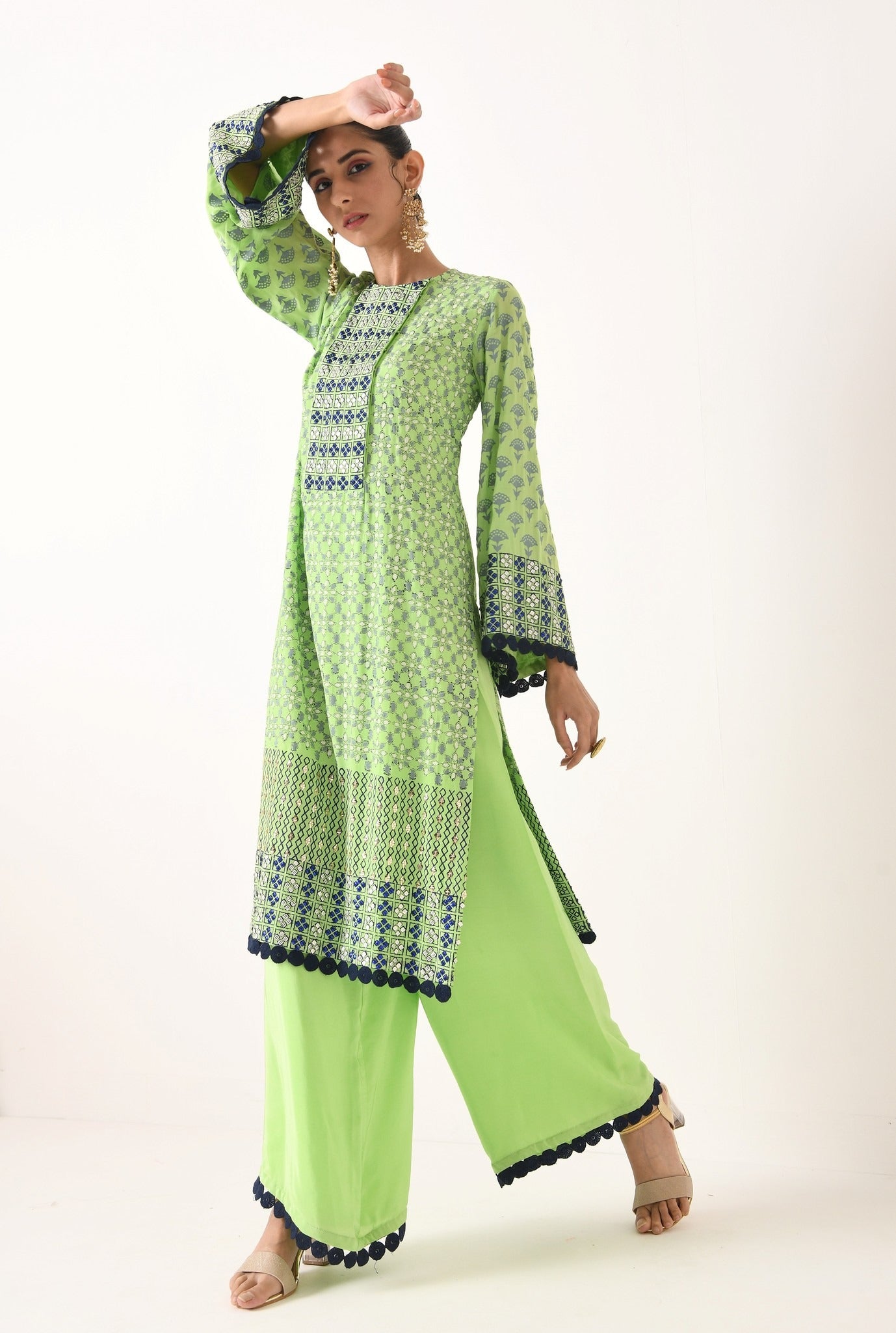 MINT STAR MOTIF STRAIGHT KURTA SET