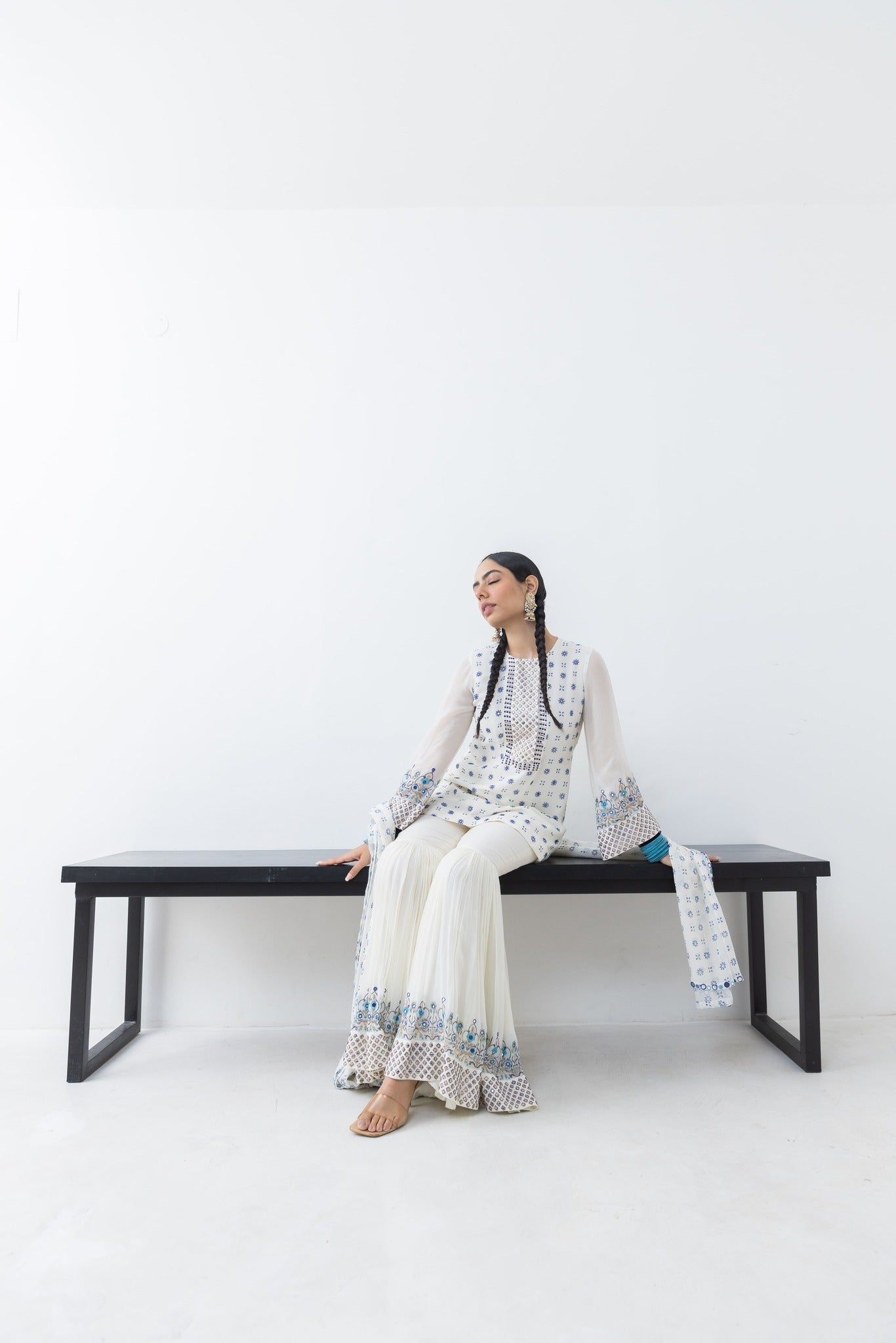 RAAT RANI SHARARA