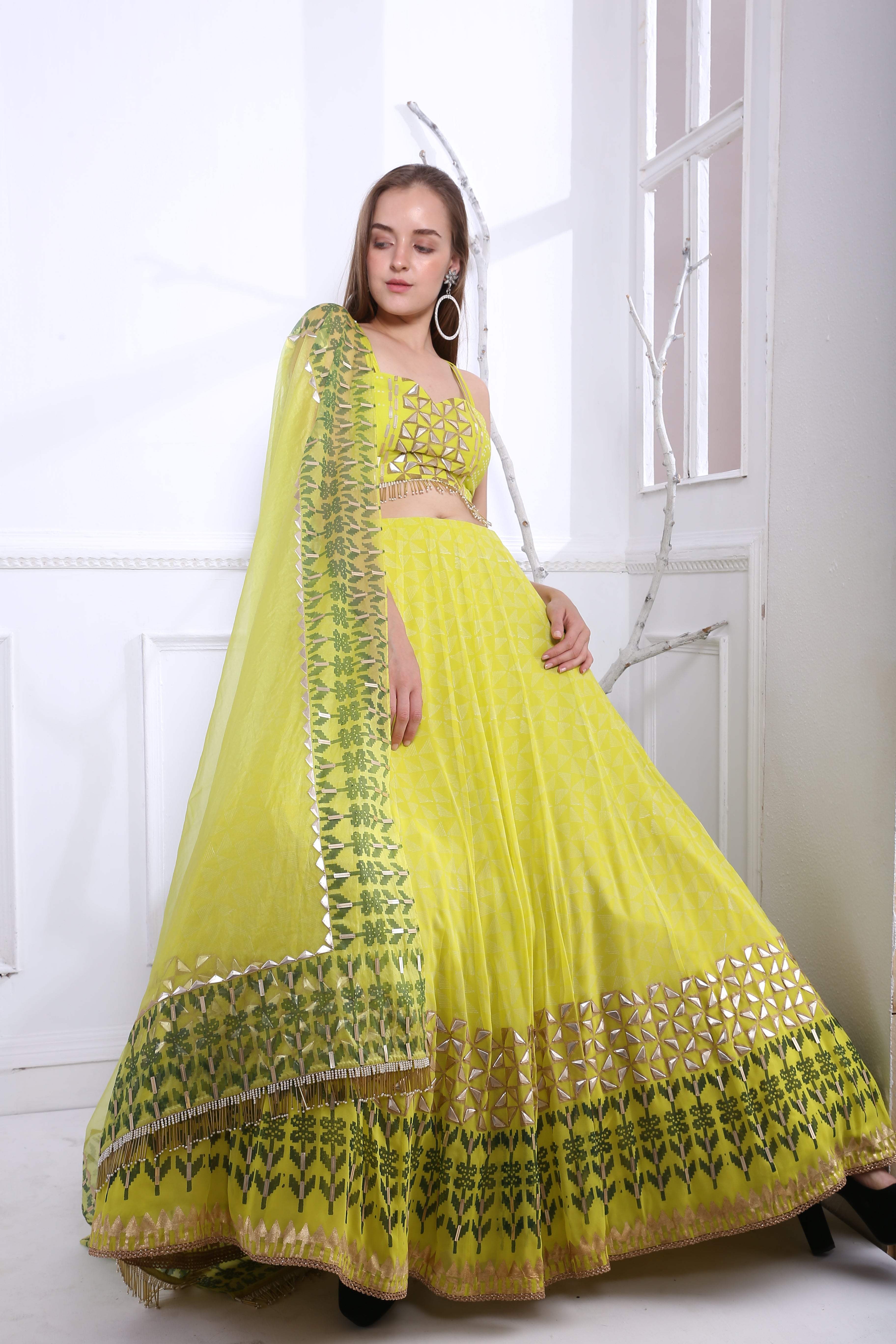 LIME FLOWER LEHNGA