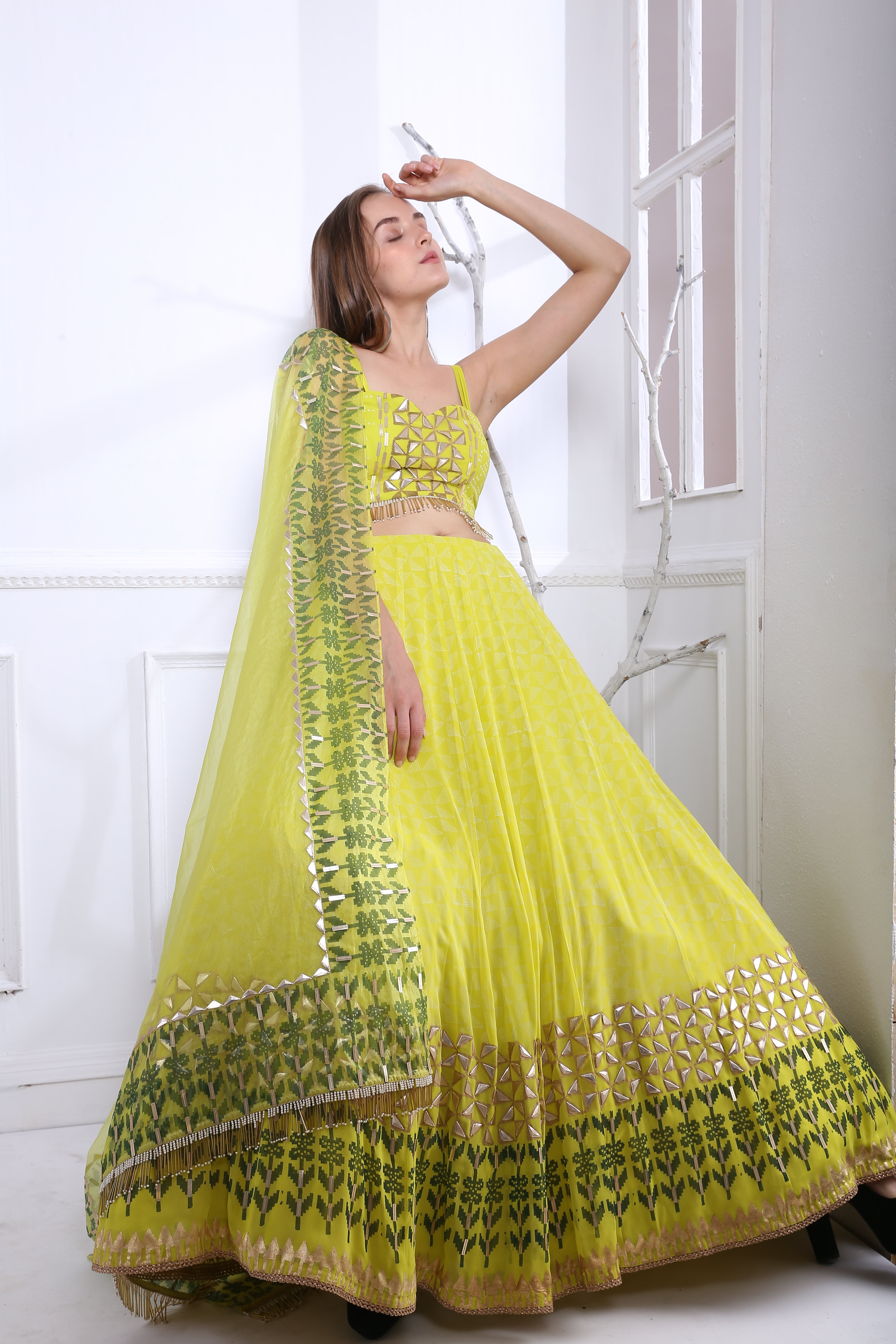 LIME FLOWER LEHNGA