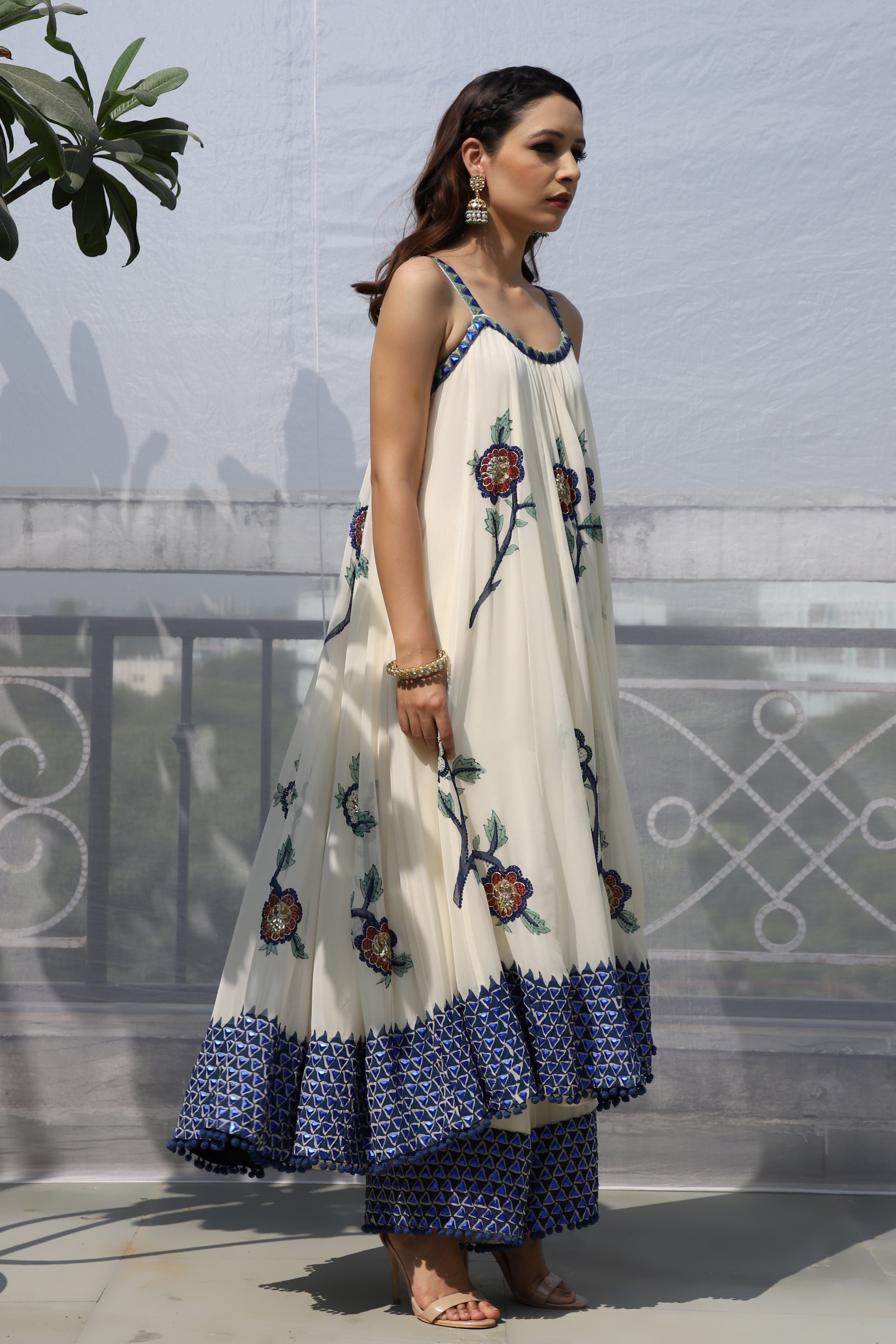 OFF WHITE BIG FLOWER BOOTA STRAP ANARKALI SET