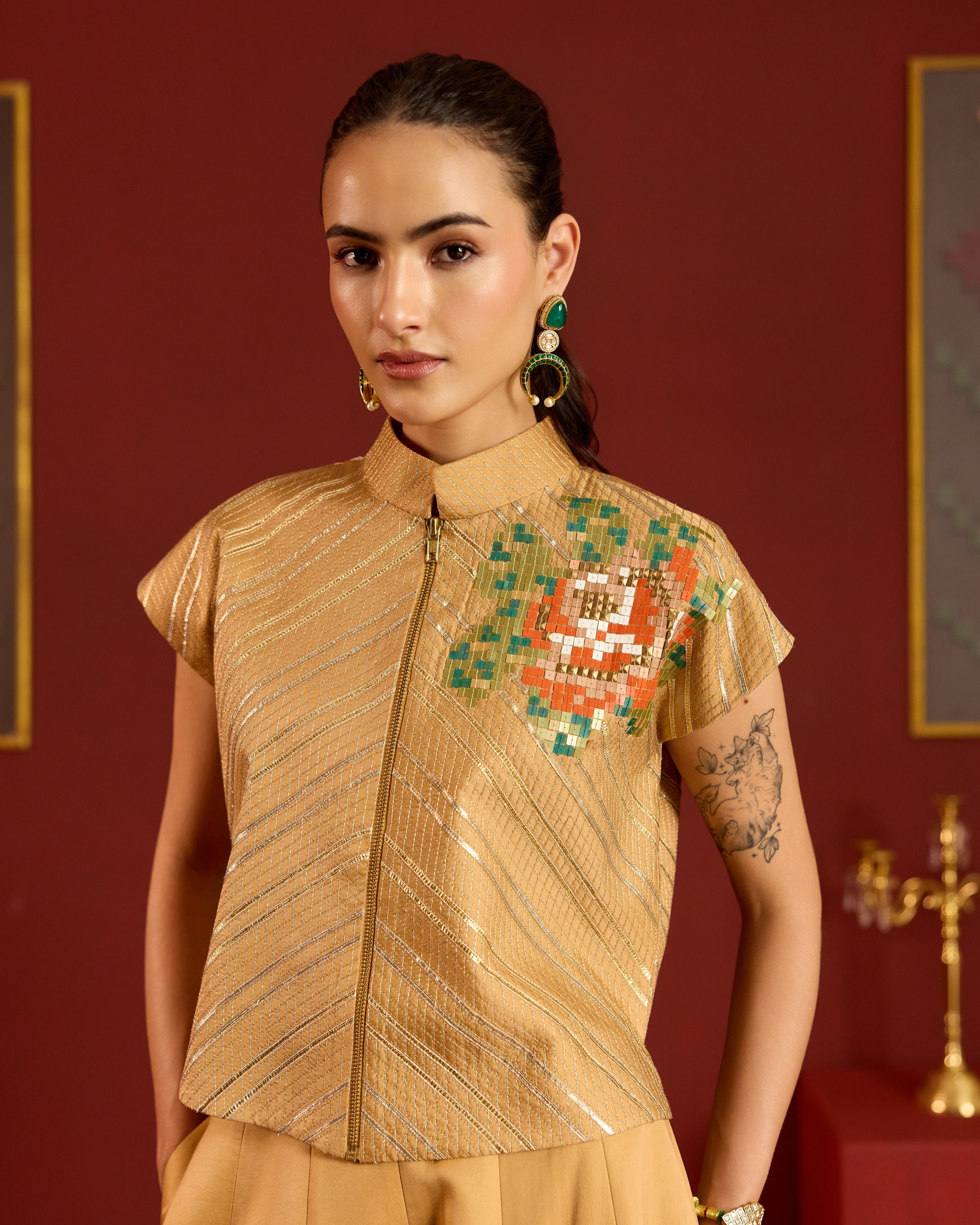 GOLD GOTA TEX CROP TOP