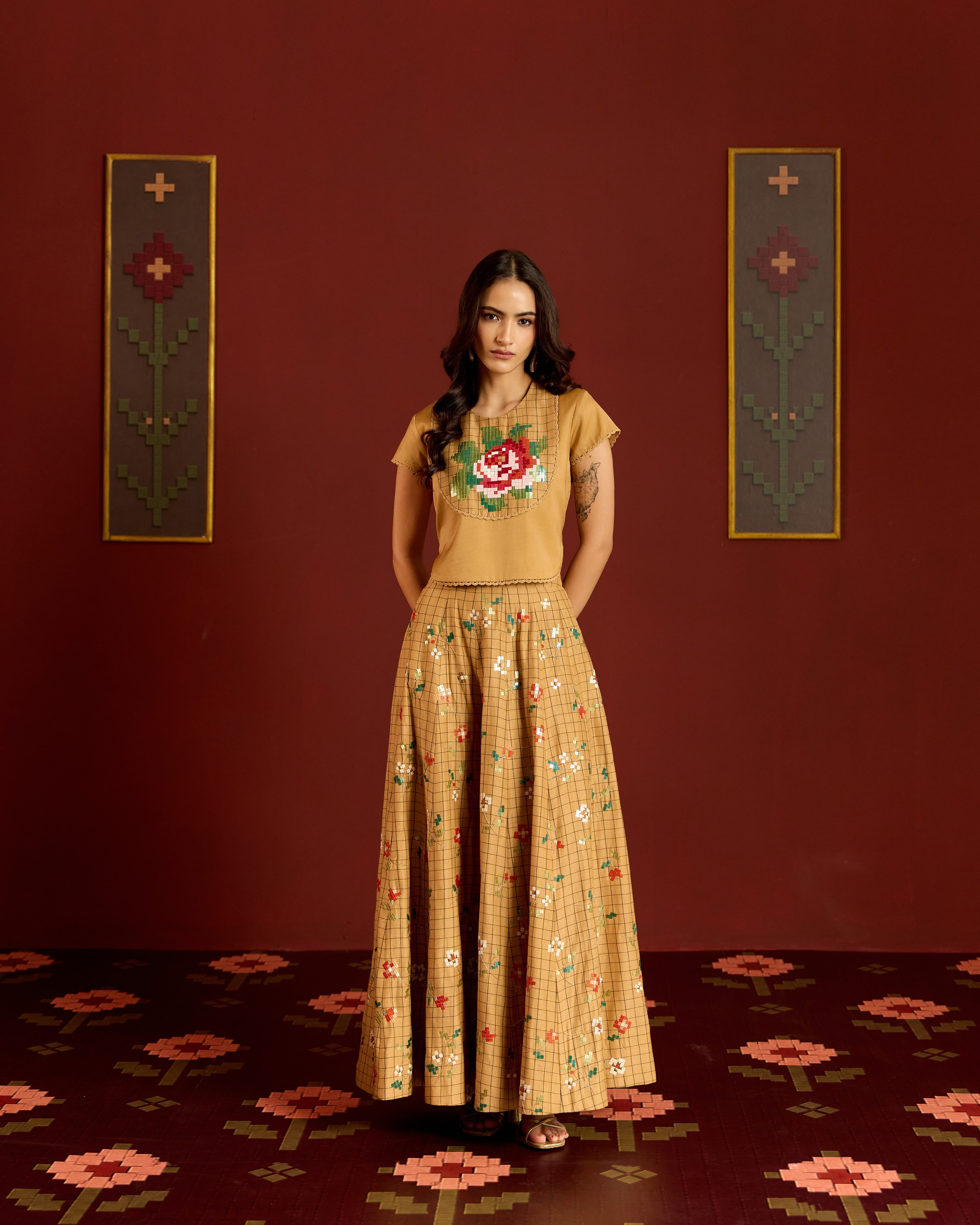 GOLD JAL SKIRT + U-SHAPE BLOUSE