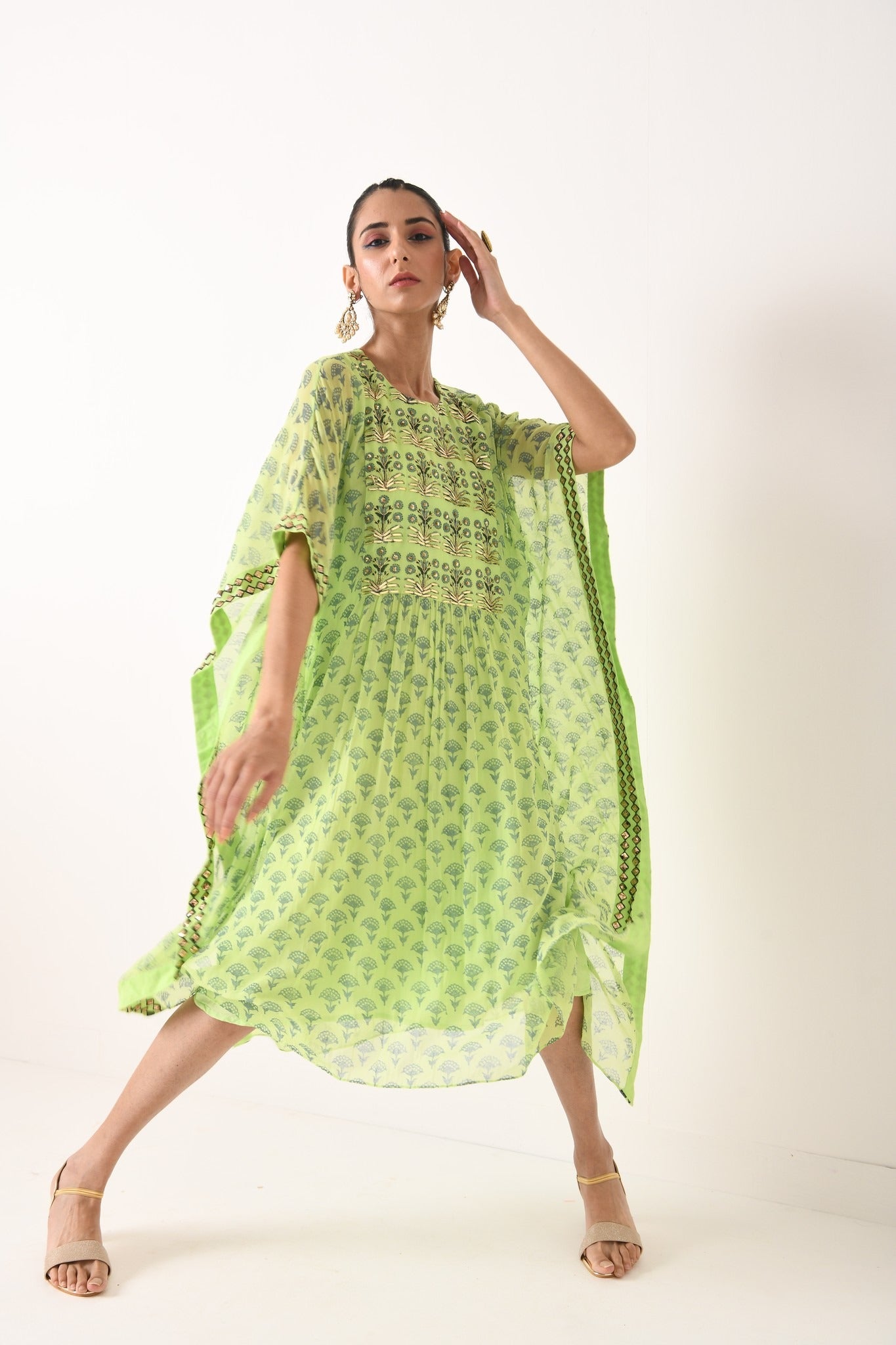 MINT FLOWER MOTIF KAFTAAN GATHER DRESS