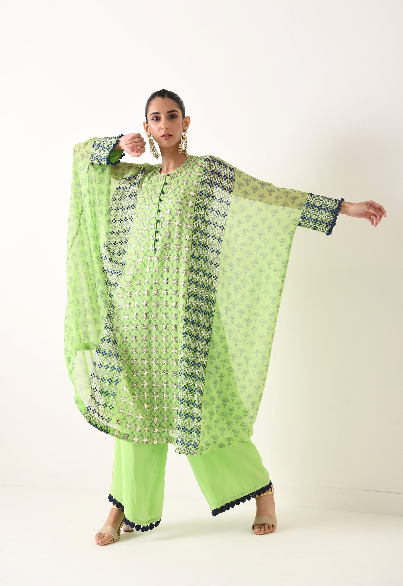 MINT STAR MOFIT CUFFED KAFTAN SET