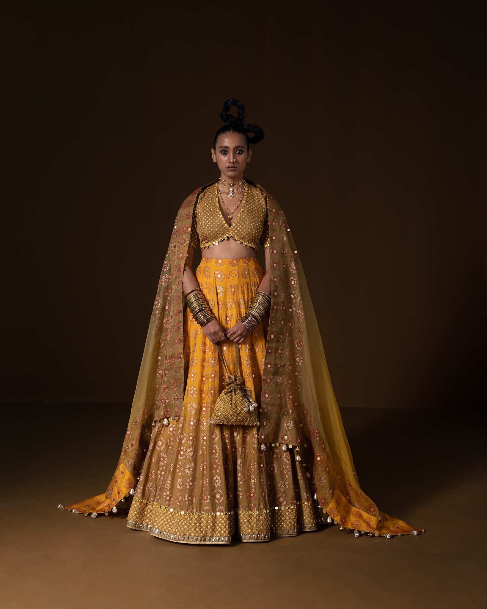 KASUNDI LEHNGA